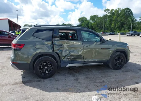 2024 Volkswagen Atlas 2.0T Peak Edition Se W/Technology from USA, damaged, VIN 1V2CR2CA8RC574648